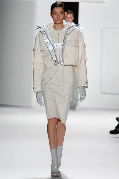 Look 13